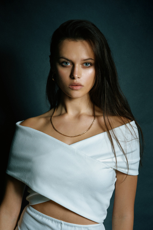 REVS model - WIKTORIA PRZYBYLSKA