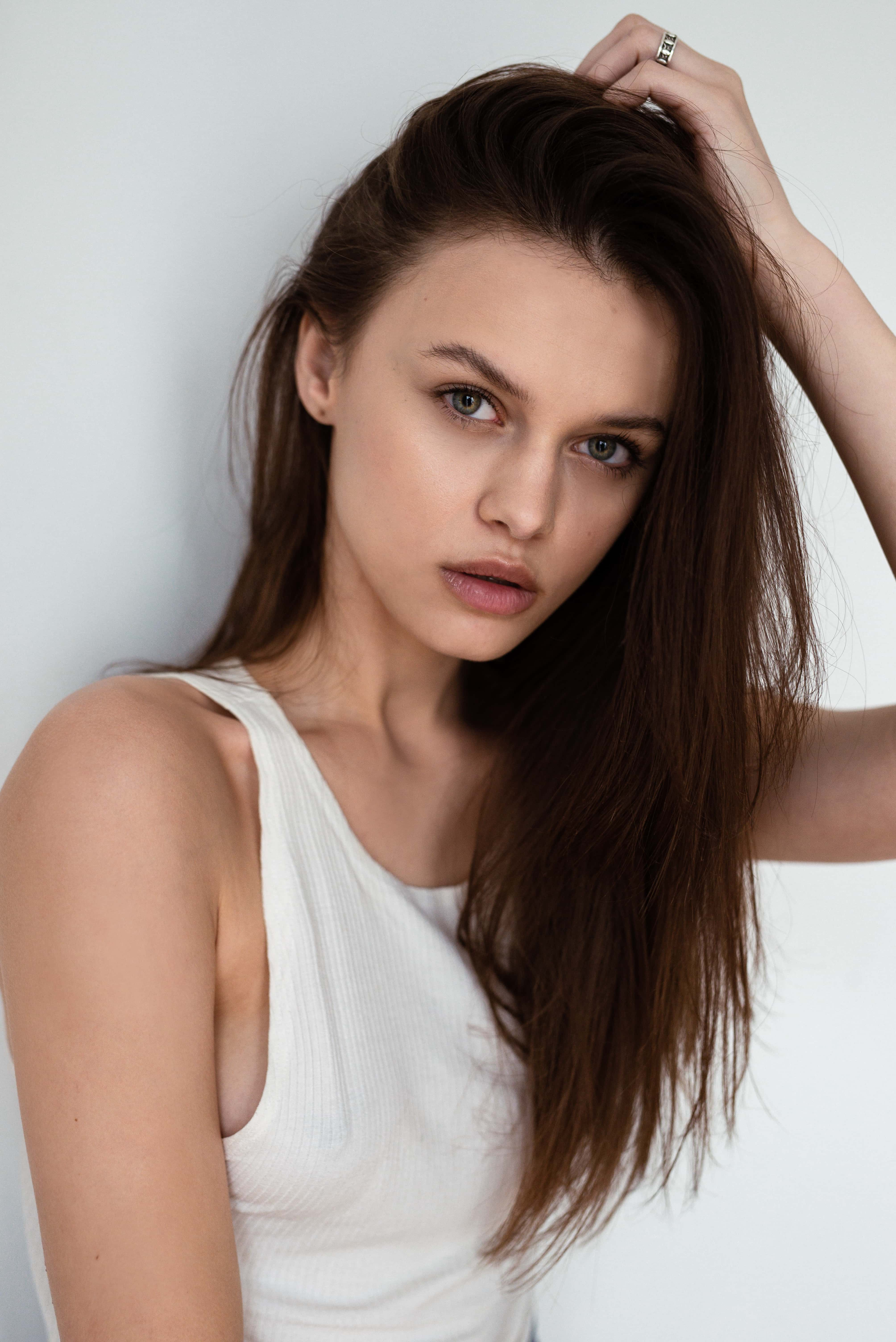 REVS model - WIKTORIA PRZYBYLSKA